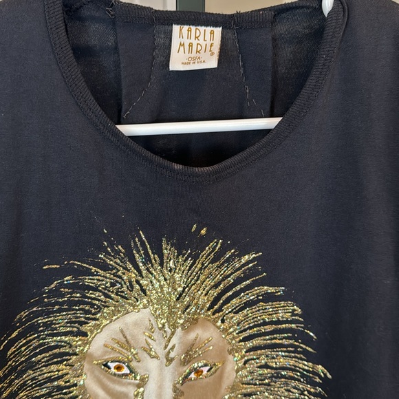 Vintage Gold Lion Top by Karla Marie - Picture 3 of 4